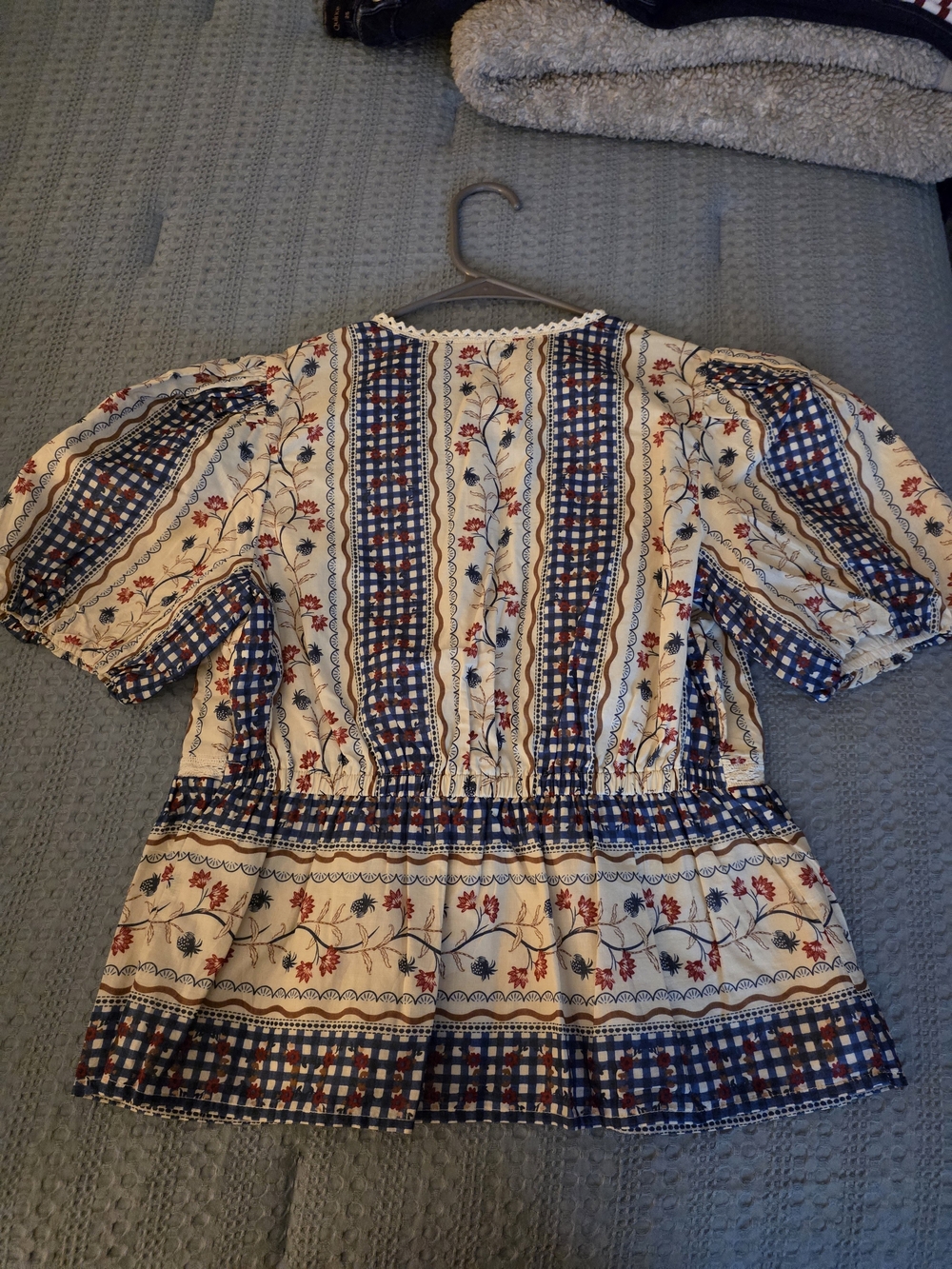 Abercrombie & Fitch Cream and Navy Floral-Striped Peasant Blouse - Picture 2 of 6